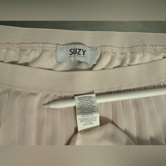 Suzy Shier - pink pleated sheer lined midi skirt - Picture 5 of 5